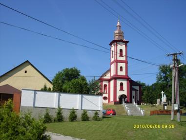 Nová tvár kostola po rekonštrukcii v r.2010 Nová tvár kostola po rekonštrukcii v r.2010