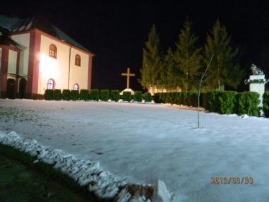 Rímskokatolický farský kostol -okolie.
Rímskokatolický farský kostol -okolie.