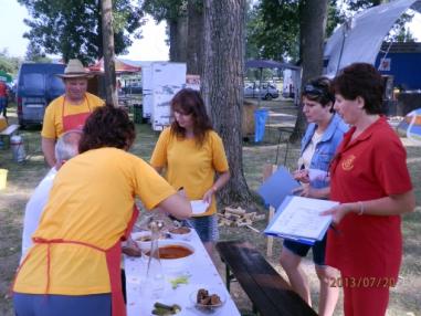 Účastníci festivalu. Účastníci festivalu.