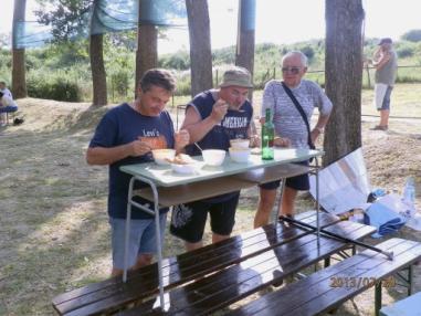 Účastníci festivalu. Účastníci festivalu.