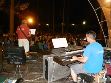 Účastníci festivalu. Účastníci festivalu.