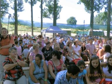 Účastníci festivalu. Účastníci festivalu.