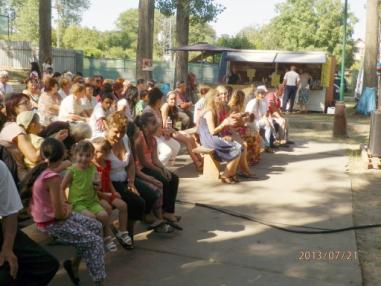 Účastníci festivalu. Účastníci festivalu.