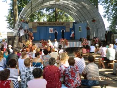 Účastníci festivalu. Účastníci festivalu.