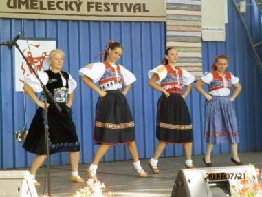 Účastníci festivalu. Účastníci festivalu.