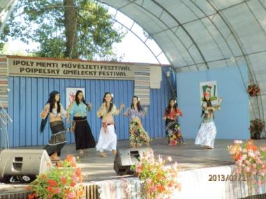 Účastníci festivalu. Účastníci festivalu.