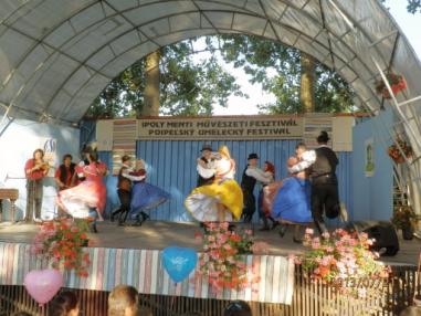 Účastníci festivalu. Účastníci festivalu.