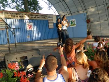 Účastníci festivalu. Účastníci festivalu.