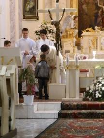 Veľkonočná nedeľa-svätá omša. Veľkonočná nedeľa-svätá omša.