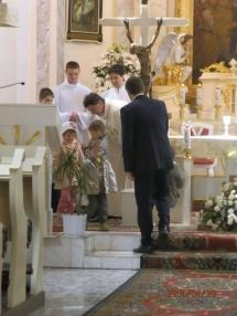 Veľkonočná nedeľa-svätá omša. Veľkonočná nedeľa-svätá omša.