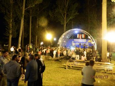Večerný koncert skupiny Polemic a tanečná zábava. Večerný koncert skupiny Polemic a tanečná zábava.