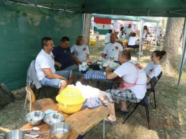 Súťaž vo varení halászlé v rámci festivalu_18.7.20 Súťaž vo varení halászlé v rámci festivalu_18.7.20