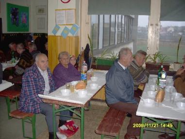 Večer s dôchodcami.
Večer s dôchodcami.