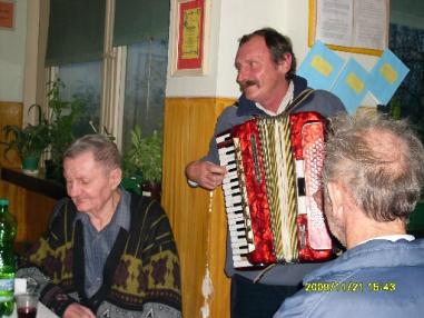 Večer s dôchodcami.
Večer s dôchodcami.