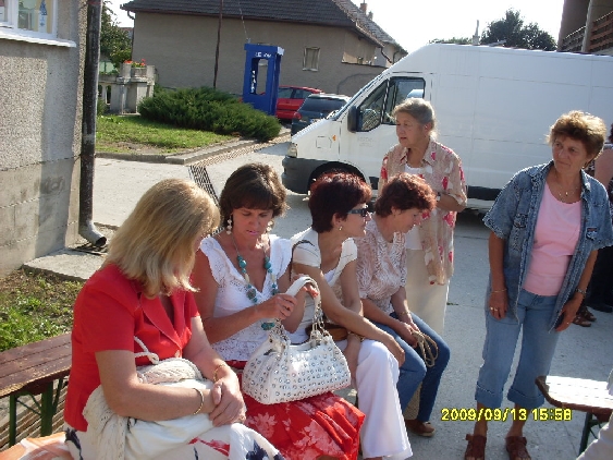 Fotogaléria Divadelné predstavenie Kármán Színkör vo Velikej-13.9.2009 (19) Divadelné predstavenie Kármán Színkör vo Velikej-13.9.2009