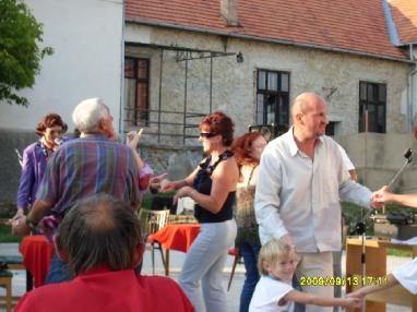 Divadelné predstaveni súboru Kármán Színkör z Lučenca
Divadelné predstaveni súboru Kármán Színkör z Lučenca
