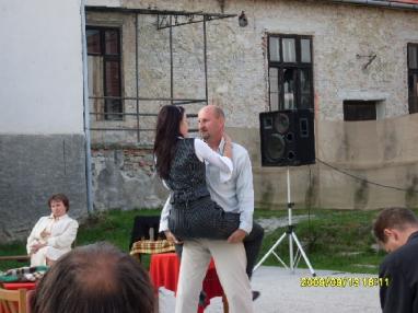 Divadelné predstaveni súboru Kármán Színkör z Lučenca
Divadelné predstaveni súboru Kármán Színkör z Lučenca