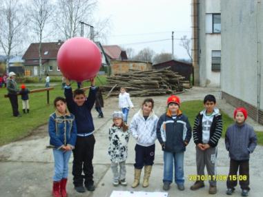 Členovia počítačového krúžku a astronómie. Členovia počítačového krúžku a astronómie.