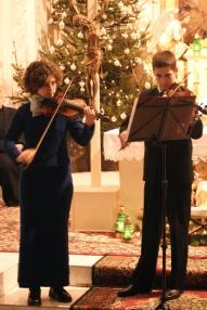 Súrodenci Boľóšovci hrali huslový duet Súrodenci Boľóšovci hrali huslový duet