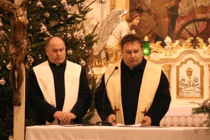 Pán kanoník Šiška privítal pána farára z Divína Pán kanoník Šiška privítal pána farára z Divína