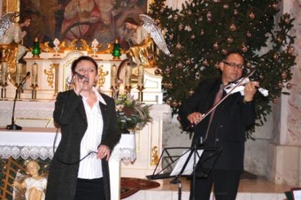 Manželia Bogdánovci z Velikej zahrali sakrálne skladby Manželia Bogdánovci z Velikej zahrali sakrálne skladby