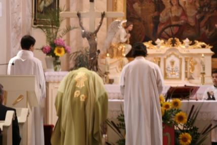 Slávnosťná sv. omša z príležitosti poipeľských kultúrnych osláv Slávnosťná sv. omša z príležitosti poipeľských kultúrnych osláv