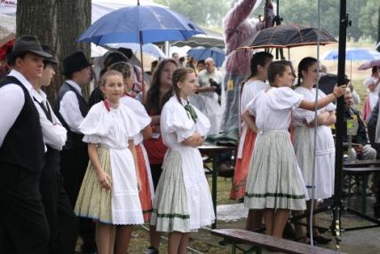 Program počas Poipeľských kultúrnych slávností Program počas Poipeľských kultúrnych slávností
