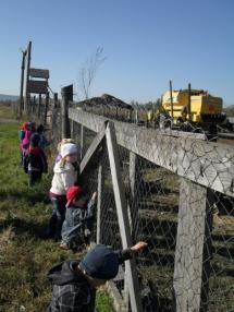 Deti počas návštevy na farme
Deti počas návštevy na farme