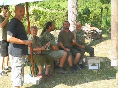 Poľovníci prispeli so špecialitami z diviny a s dobrou náladou. Poľovníci prispeli so špecialitami z diviny a s dobrou náladou.