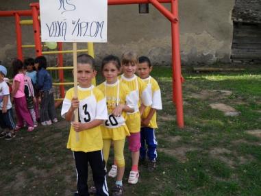 Súťažný deň a účastníci športových disciplín.
Súťažný deň a účastníci športových disciplín.