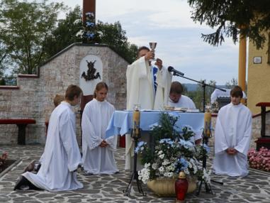 Svätá omša na kalvárii
Svätá omša na kalvárii