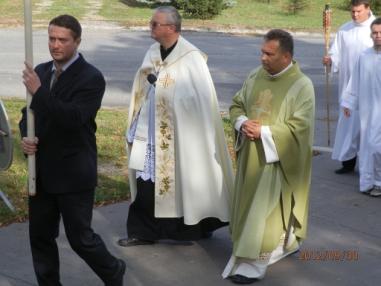 Slávnostné momenty z privítania relikvie.
Slávnostné momenty z privítania relikvie.