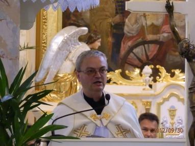 Slávnostné momenty z privítania relikvie.
Slávnostné momenty z privítania relikvie.