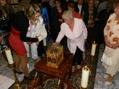 Slávnostné momenty z privítania relikvie.
Slávnostné momenty z privítania relikvie.