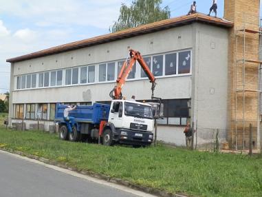Pohľady na rekonštukčné práce v lete a na jeseň r.2012
Pohľady na rekonštukčné práce v lete a na jeseň r.2012