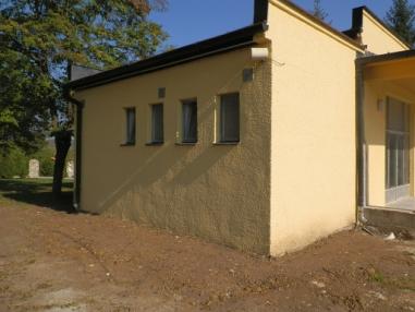Pohľady na rekonštukčné práce-spevnenie základov.
Pohľady na rekonštukčné práce-spevnenie základov.