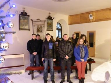 Chvíle sv. omše tichej noci na farskom kostole.
Chvíle sv. omše tichej noci na farskom kostole.