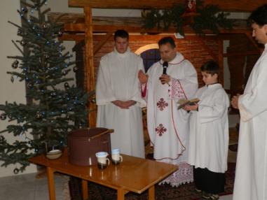 Svätá omša na farskom kostole so svetením vody.
Svätá omša na farskom kostole so svetením vody.