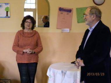 Beszélgetés a neves magyar tudós és TV-s személyiséggel-Beseda son známym maďarským vedcom.
Beszélgetés a neves magyar tudós és TV-s személyiséggel-Beseda son známym maďarským vedcom.