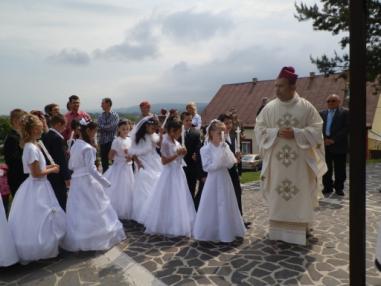 Prvé sv.prijímanie vo farskom kostole.
Prvé sv.prijímanie vo farskom kostole.