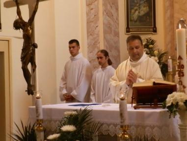 Prvé sv.prijímanie vo farskom kostole.
Prvé sv.prijímanie vo farskom kostole.