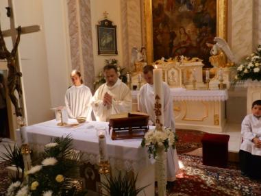 Prvé sv.prijímanie vo farskom kostole.
Prvé sv.prijímanie vo farskom kostole.