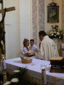 Prvé sv.prijímanie vo farskom kostole.
Prvé sv.prijímanie vo farskom kostole.