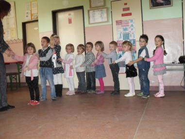 Vystúpenie detí z MŠ Vystúpenie detí z MŠ