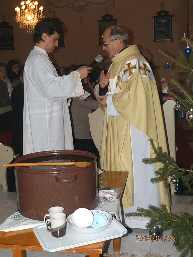 Fotogaléria Svätá omša na sviatok Zjavenie Pána-Traja králi 6.1.2014. (16) Svätá omša na sviatok Zjavenie Pána-Traja králi 6.1.2014.
