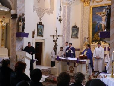 ICLic.Mgr. Peter Manduch sa predstavuje na prvej omši vo farskom kostole. ICLic.Mgr. Peter Manduch sa predstavuje na prvej omši vo farskom kostole.