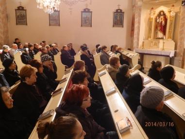 ICLic.Mgr. Peter Manduch sa predstavuje na prvej omši vo farskom kostole. ICLic.Mgr. Peter Manduch sa predstavuje na prvej omši vo farskom kostole.
