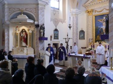 ICLic.Mgr. Peter Manduch sa predstavuje na prvej omši vo farskom kostole. ICLic.Mgr. Peter Manduch sa predstavuje na prvej omši vo farskom kostole.