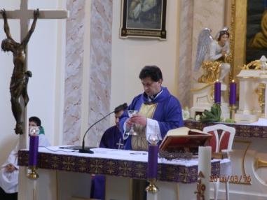 ICLic.Mgr. Peter Manduch sa predstavuje na prvej omši vo farskom kostole. ICLic.Mgr. Peter Manduch sa predstavuje na prvej omši vo farskom kostole.
