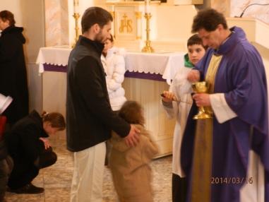 ICLic.Mgr. Peter Manduch sa predstavuje na prvej omši vo farskom kostole. ICLic.Mgr. Peter Manduch sa predstavuje na prvej omši vo farskom kostole.